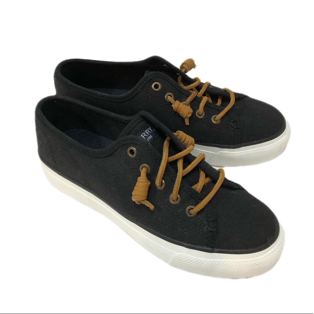 Sperry Seacoast Sneaker